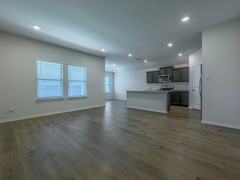 1008 N River Oaks Ln — Photo 6