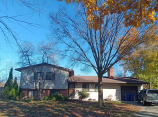 1110 Holmes Pl, Dekalb, IL 60115