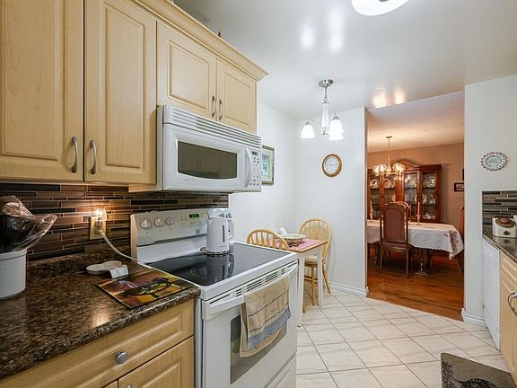 5th image of 10626 151a St #211