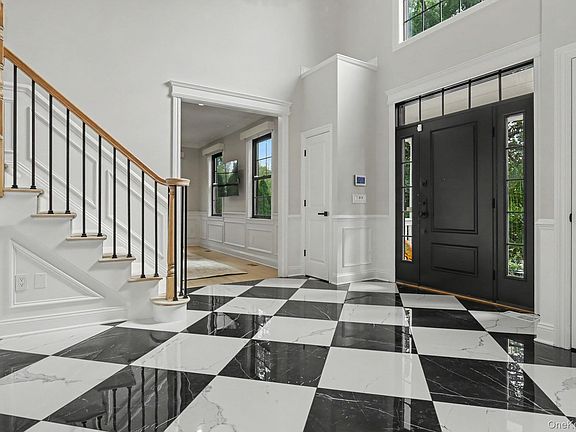 2nd image of 333 Lyncroft Road