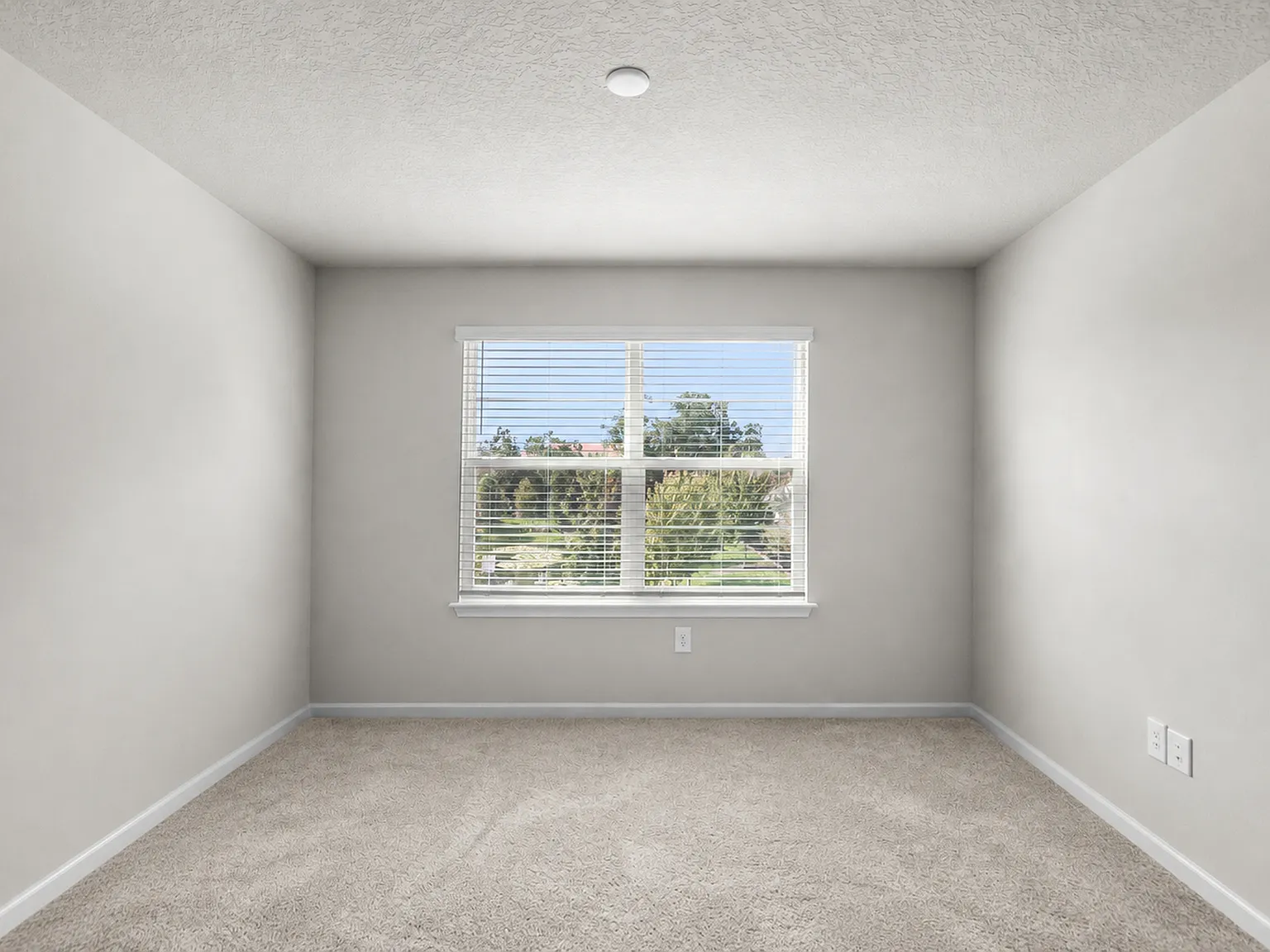 3 bed, 2.5 bath, 1713 sqft, $2,415 — Photo 2