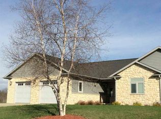 1108 Linden St #2, Decorah, IA 52101