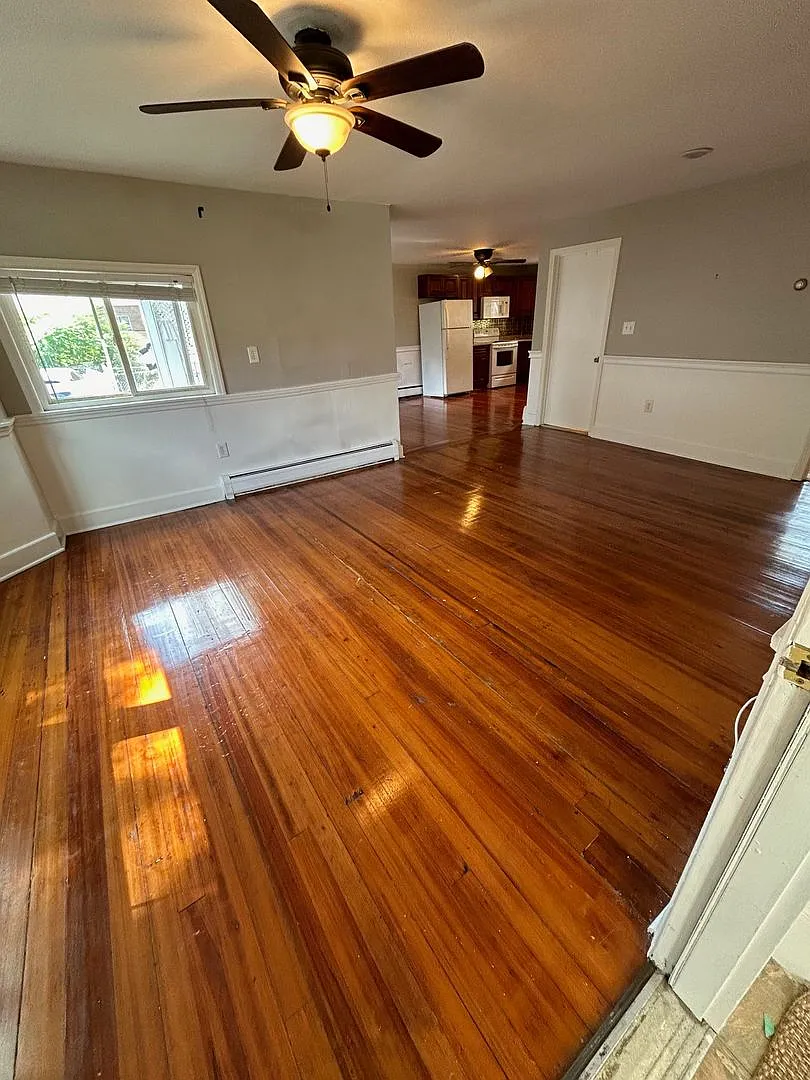 Building Photo - 48 Port Norfolk St #1B