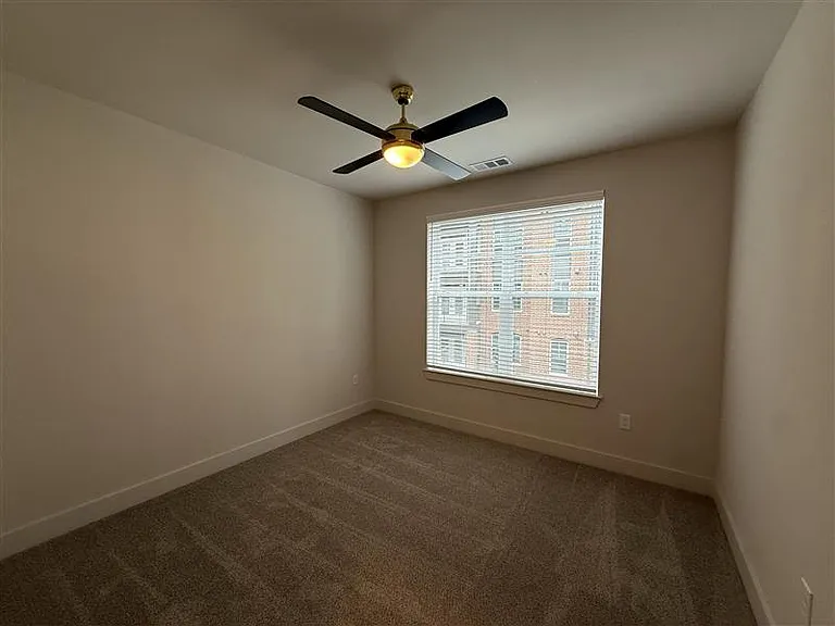 District on the Etowah Apartments — Photo 903
