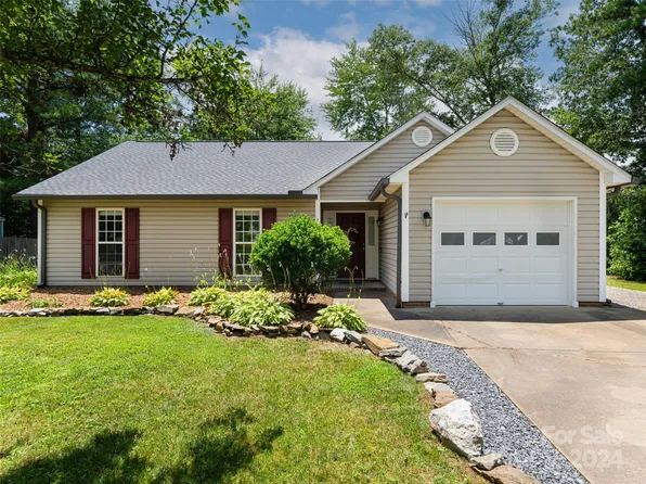 110 Barrington Ct, Fletcher, NC 28732