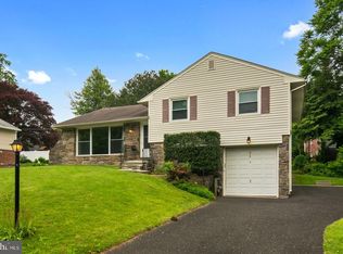 412 Salisbury Rd, Wyncote, PA 19095