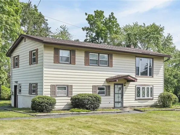 25 Pine Echo Drive, Poughkeepsie, NY 12601