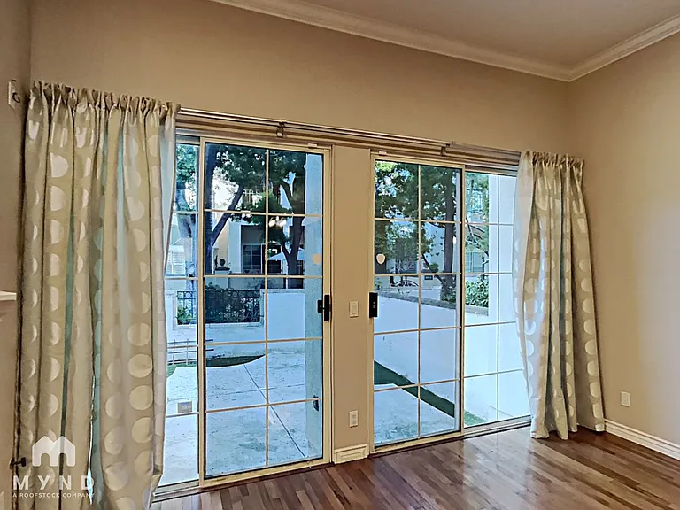 5117 Renaissance Ave #C — Photo 25
