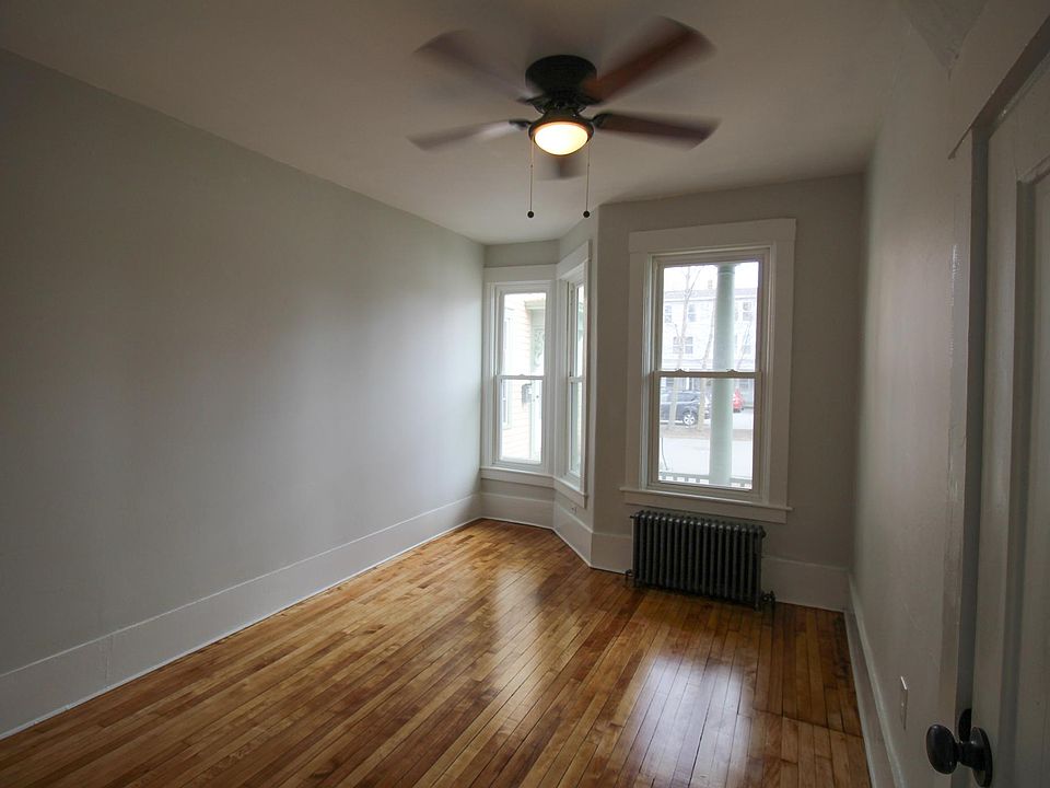 Living/Bedroom