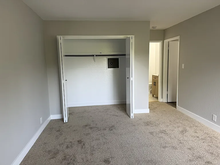 32 Circle Dr #A — Photo 14