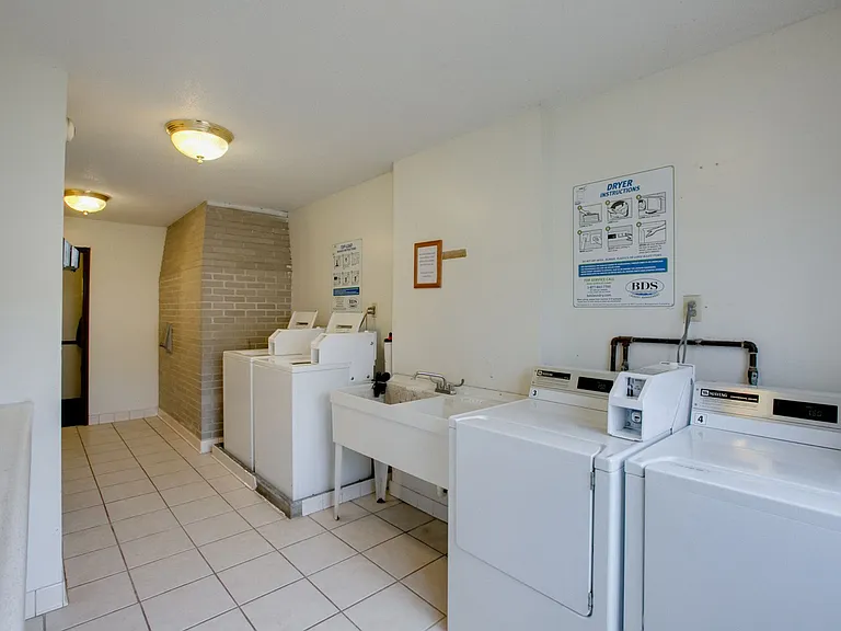 Woodbridge Terrace Apartments — Photo 5
