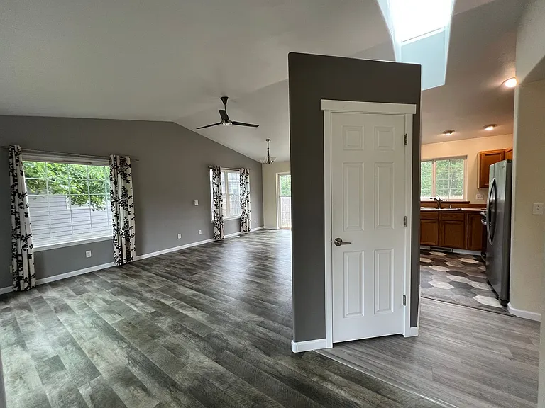 1360 Roma Rd — Photo 3