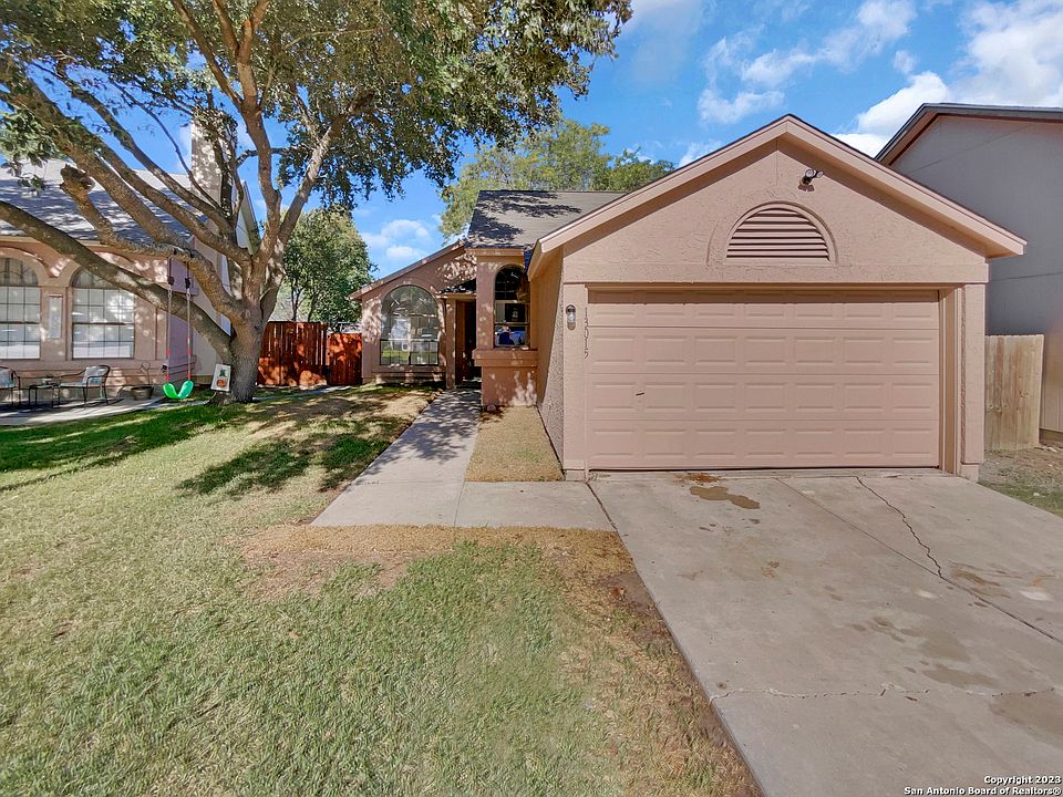 1st image of 13015 BEACON PARK DR