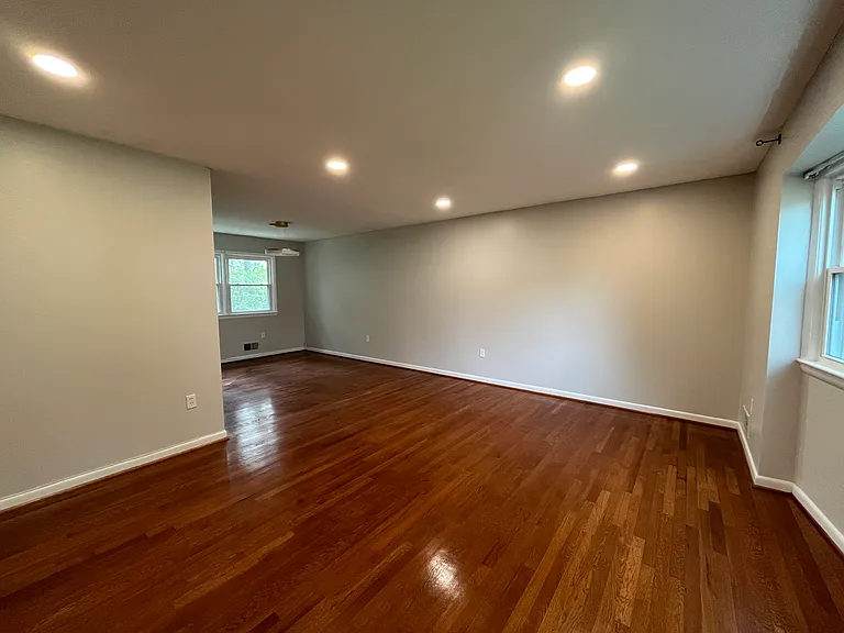 11801 Milbern Dr — Photo 4