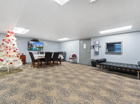 9060 Palisade Avenue image 18 of 27