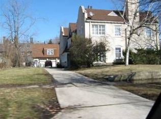 1710 Woodlin Dr, Flint, MI 48504