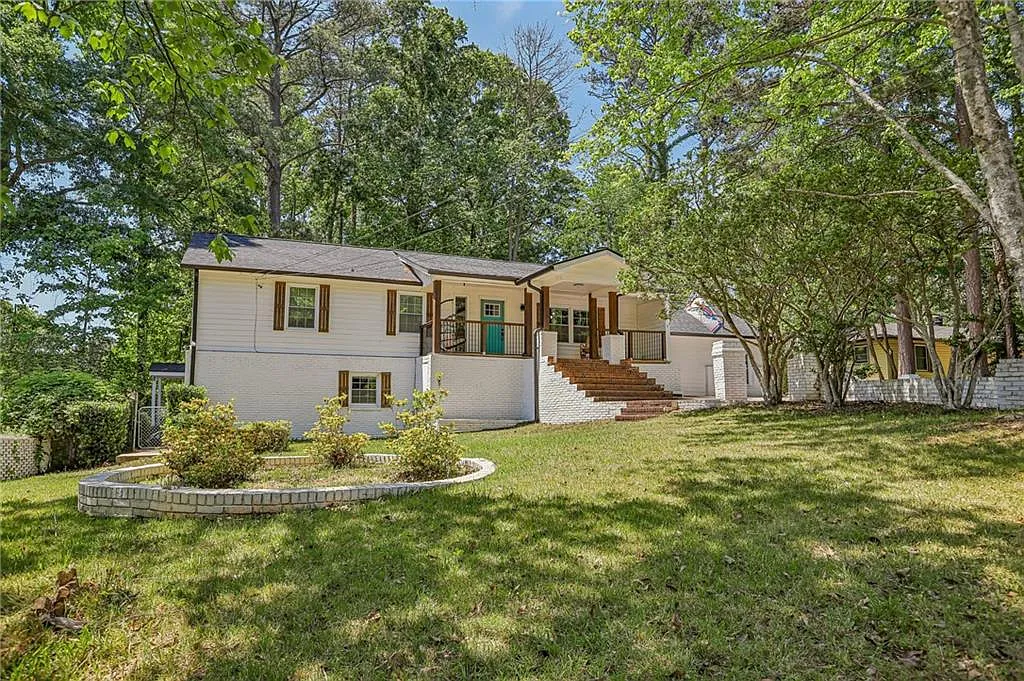 5 bed, 3.5 bath, 3168 sqft, $3,300 — Photo 4