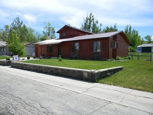 2nd image of 320 Bellvue Ave