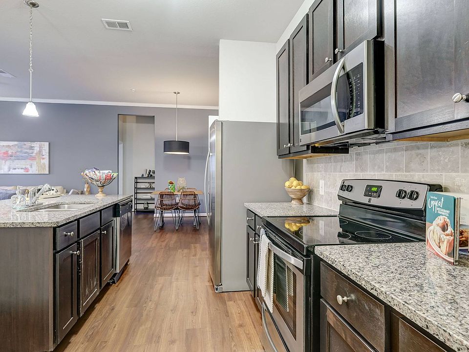 Creekside at Greenlawn Apartment Homes 600 Greenlawn Dr Columbia SC