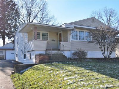 581 Ruth Dr, Hubbard, OH, 44425