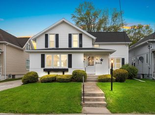 934 N 10th St, Manitowoc, WI 54220