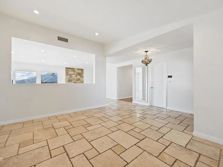 9350 Crystal View Dr — Photo 7