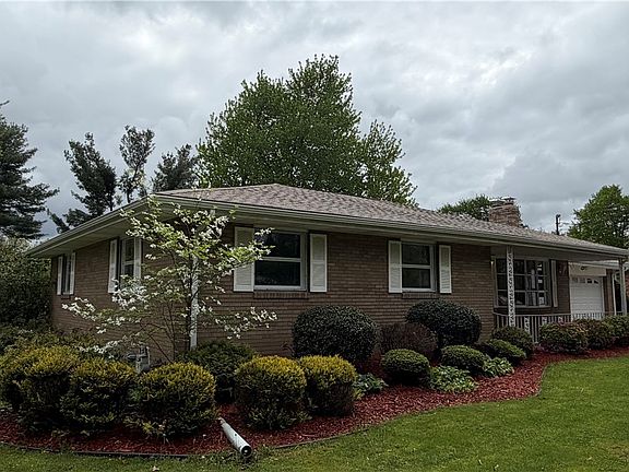 3rd image of 195 Donald Rd
