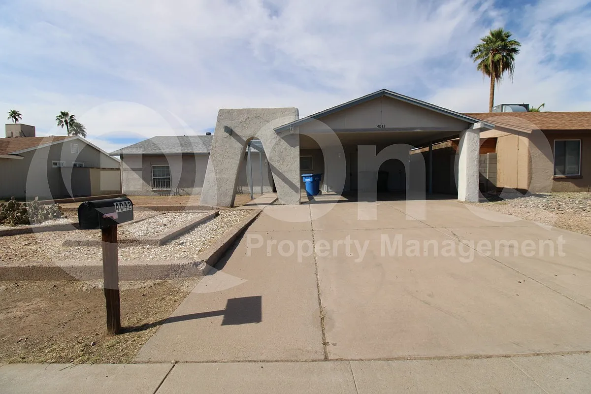 4 bed, 2.0 bath, 1584 sqft, $1,745 — Photo 2