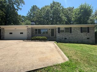 1627 W Wedington Dr, Fayetteville, AR 72701