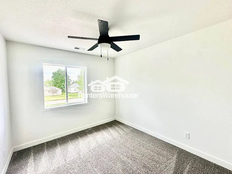 2103 Willis Ave — Photo 9