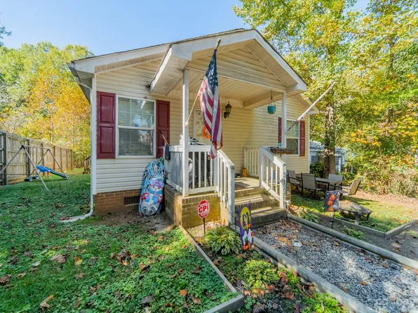 312 Rosenwald School St, Catawba, NC 28609