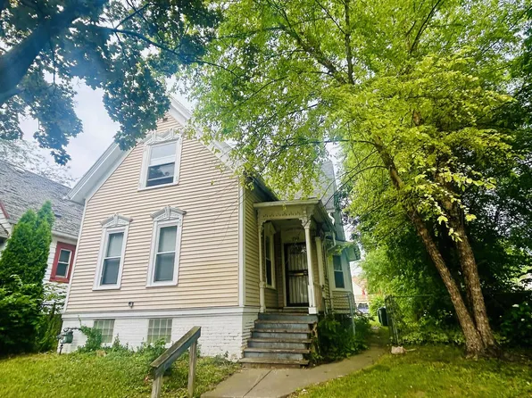 2564 N 15th STREET, Milwaukee, WI 53206