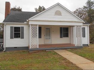 33 Dairy St, Ware Shoals, SC 29692