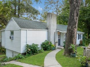 45 Maple Tree Ln, Sparta, NJ 07871