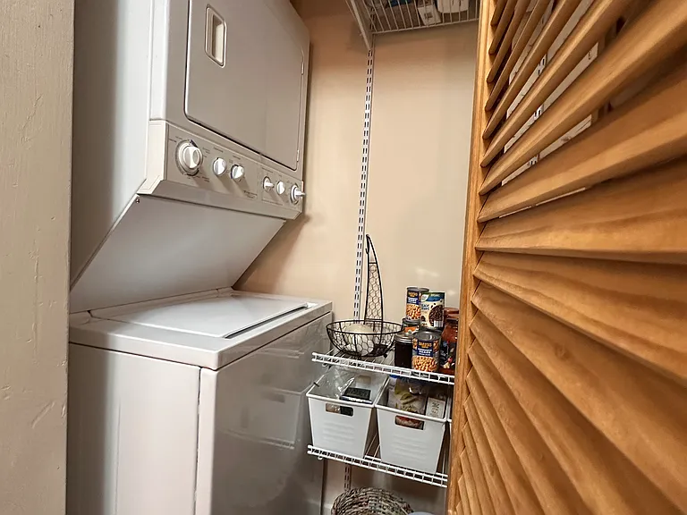 71 Shepard Sq #308 — Photo 17