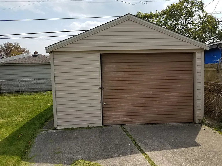 24552 Wilmot Ave — Photo 8