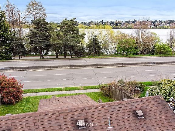 5th image of 6713 Aurora Avenue N
