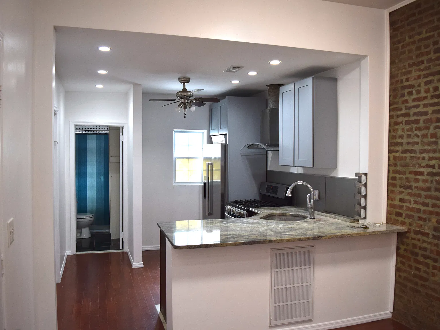 75 Laidlaw Ave — Photo 3