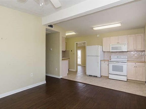 2nd image of 21472 Holdern Ave