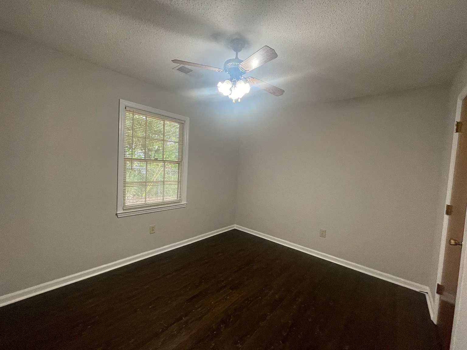 2 bedroom duplex in Summerville — Photo 4