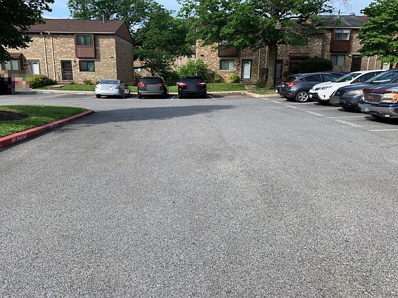 5th image of 6984 Knighthood Ln