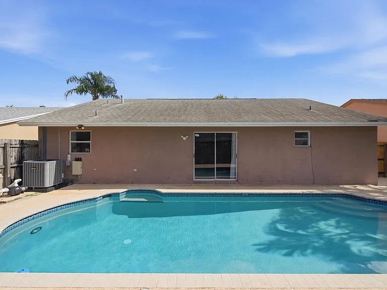 5635 Lake George Pl — Photo 28
