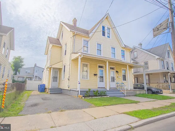 426 Kossuth St, Riverside, NJ 08075