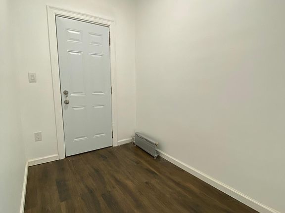 5th image of 9425 110th St #2