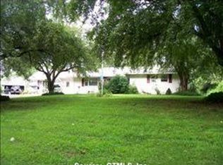 53 Barn Door Hills Rd, Granby, CT 06035