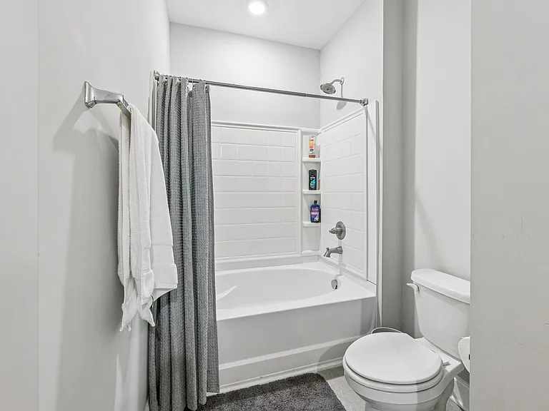 1801 Shadow Green Dr #304 — Photo 24