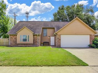 558 Tresvant Dr, Webster, TX 77598