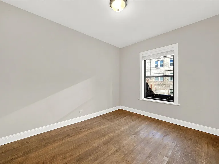 2516 N. Kedzie LP — Photo 8