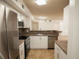 2123 Renaissance Blvd