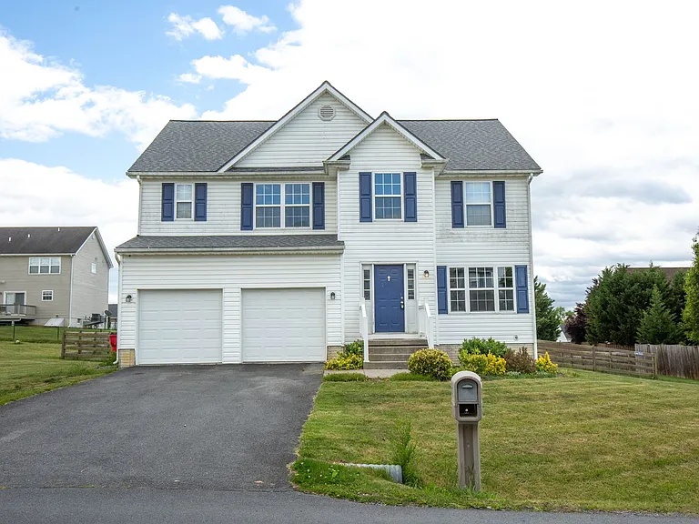 457 Thayers Gull Dr — Photo 2